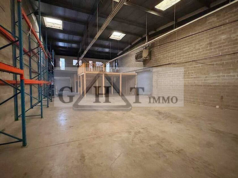 A LOUER 375 M² ENTREPOT BUREAUX A DRANCY — photo 1