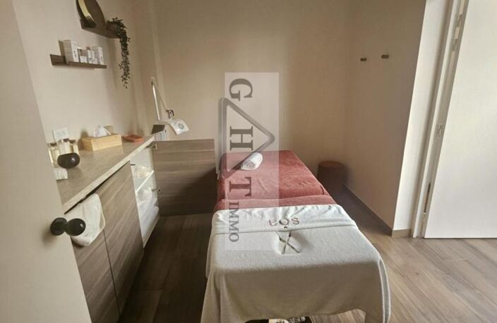 Boutique 82 m2 Axe passant — photo 5