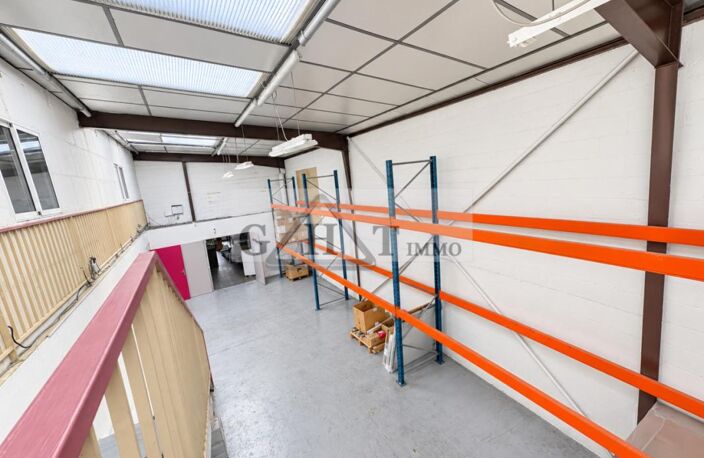 Bâtiment indépendant 550 m² à louer – Vert-Saint-Denis — photo 5