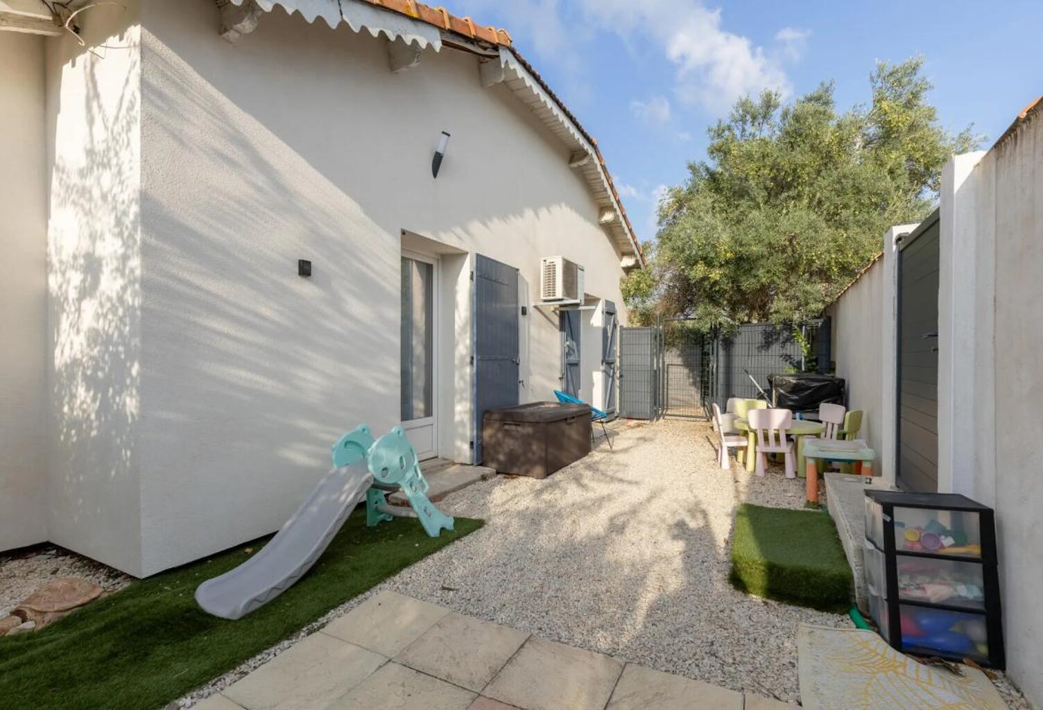 Ensemble immobilier de 2 maisons : Grande maison T5 de 118m2 et seconde maison T4 de 68 m2 — photo 1