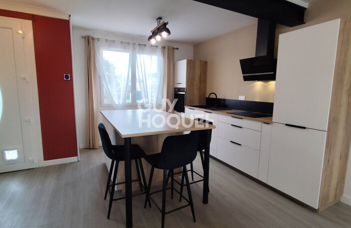 Maison chaleureuse sur trois niveaux avec garage, jardin et studio indépendant — photo 2