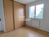 Maison chaleureuse sur trois niveaux avec garage, jardin et studio indépendant — photo 3