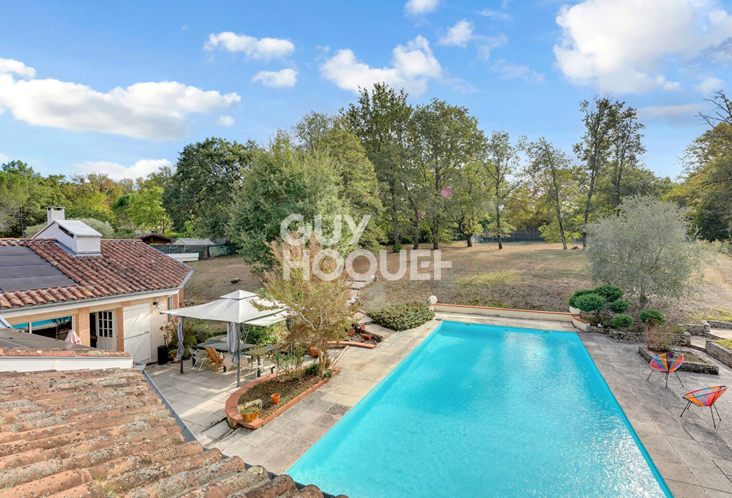 Vacquiers: maison de caractère avec piscine et tennis au coeur de la forêt royale — photo 1