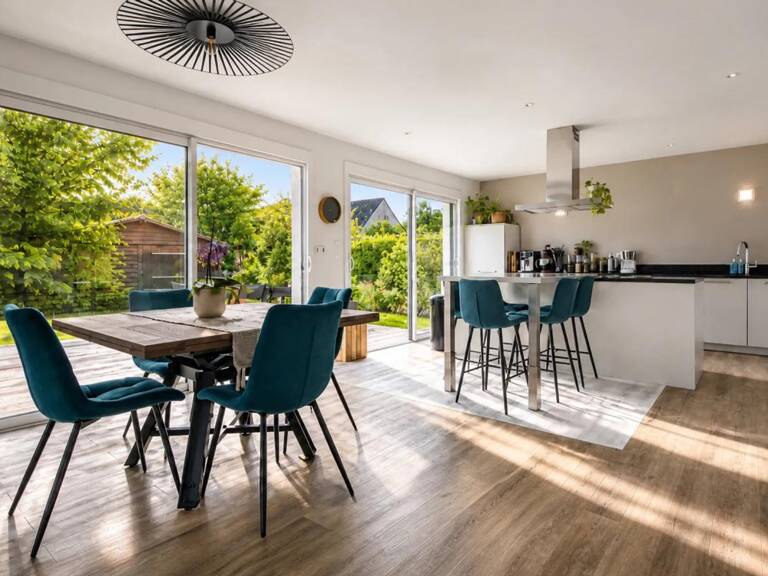 SAINT-ARMEL – Maison contemporain– 6 chambres – Terrain de 1 000 m² — photo 1