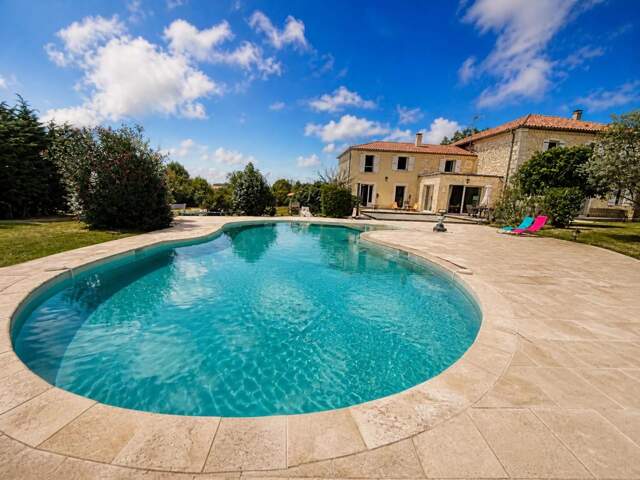 Maison de 6 pièces de 356 m² à Larroque-Saint-Sernin — photo du bien