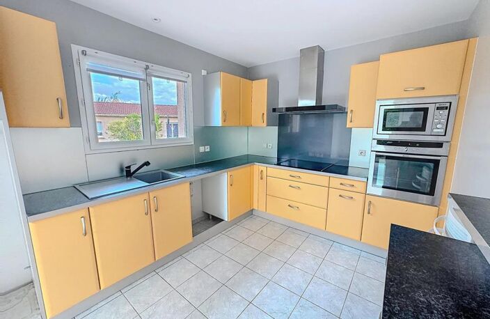 Maison de 5 pièces de 103 m² à Saint-Étienne-de-Tulmont — photo 4