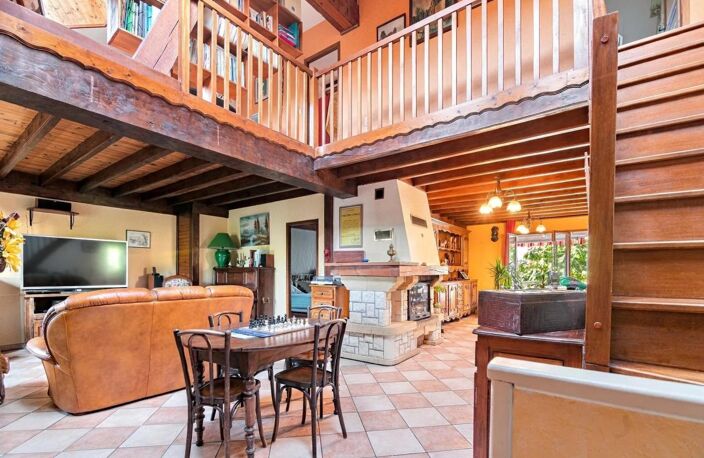 Maison à Renage de 5 pièces de 250 m² + Appartement de 37 m² - Terrain de 624 m² — photo 2