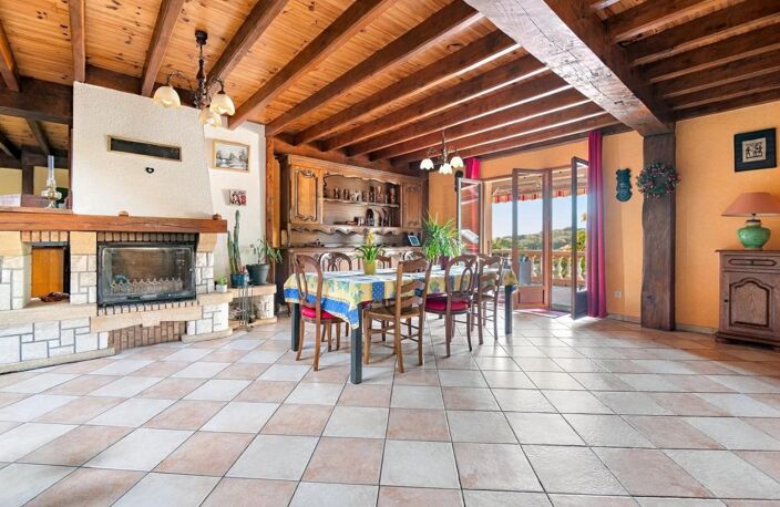 Maison à Renage de 5 pièces de 250 m² + Appartement de 37 m² - Terrain de 624 m² — photo 4