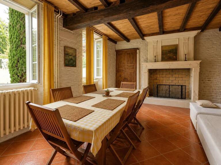 Élégante maison de campagne en pierre, beaux volumes et jardin — photo 1