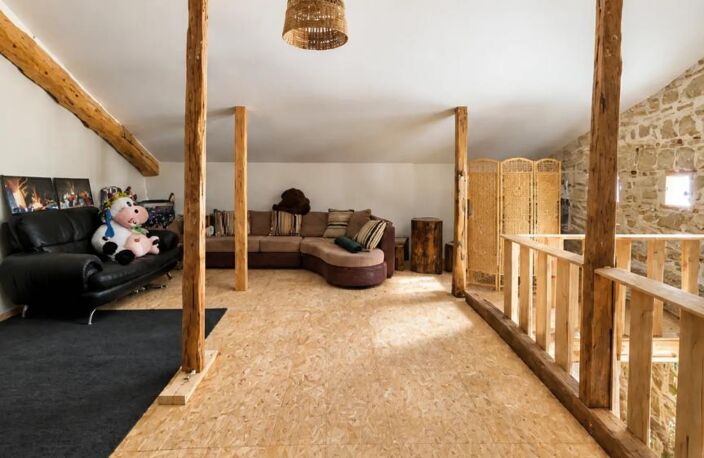 Corps de ferme rénové , T7 de 350 m² et 6 000 m² de terrain Negociable — photo 3