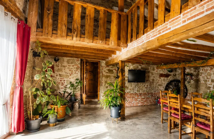 Corps de ferme rénové , T7 de 350 m² et 6 000 m² de terrain Negociable — photo 4