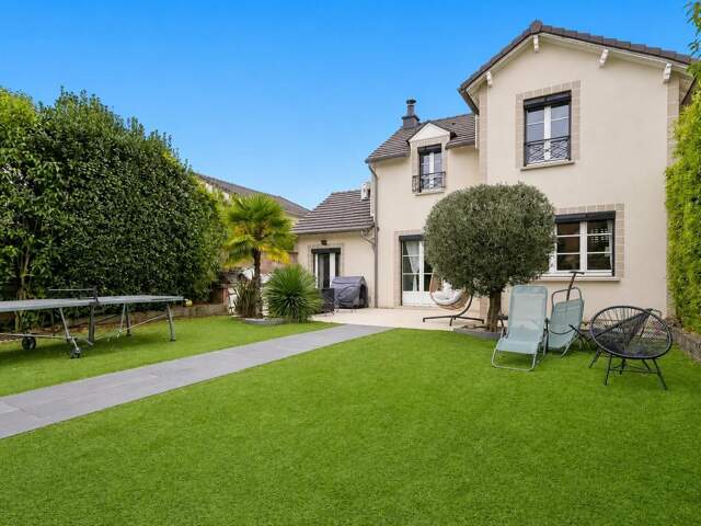 Maison de 6 pièces de 270 m² à Saint-Brice-sous-Forêt — photo du bien