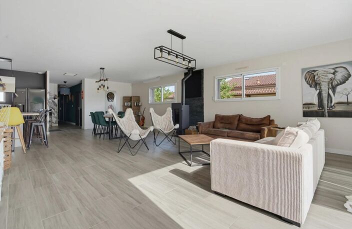 Maison de 6 pièces de 150 m² à Sadirac — photo 2