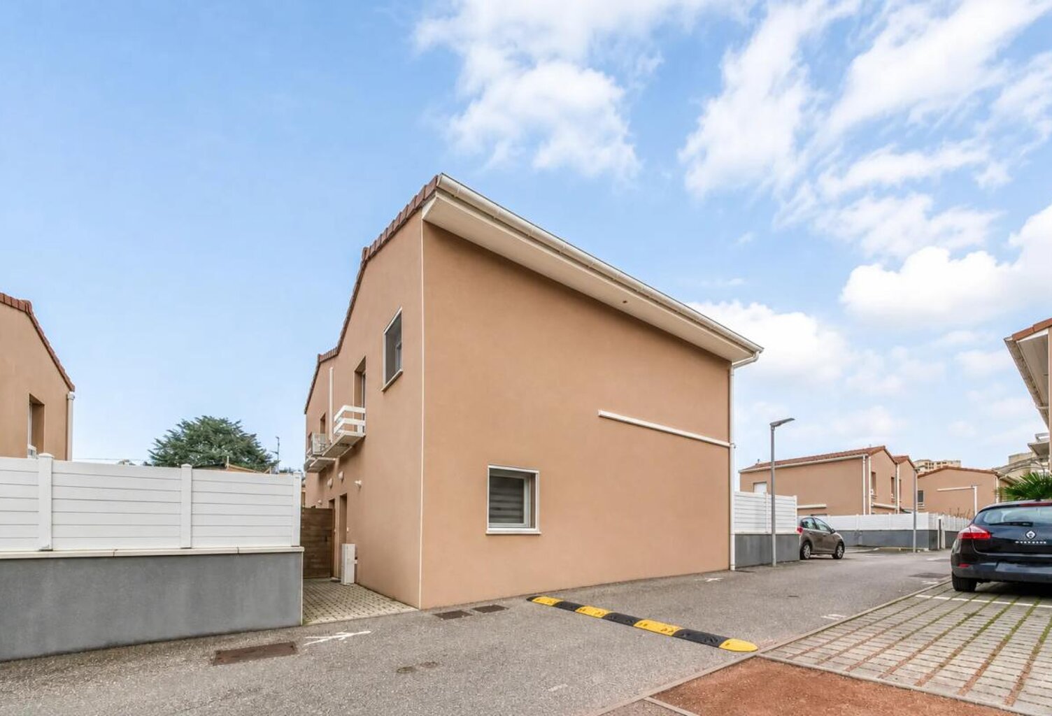 Maison de 4 pièces de 75 m² à Vénissieux — photo 1
