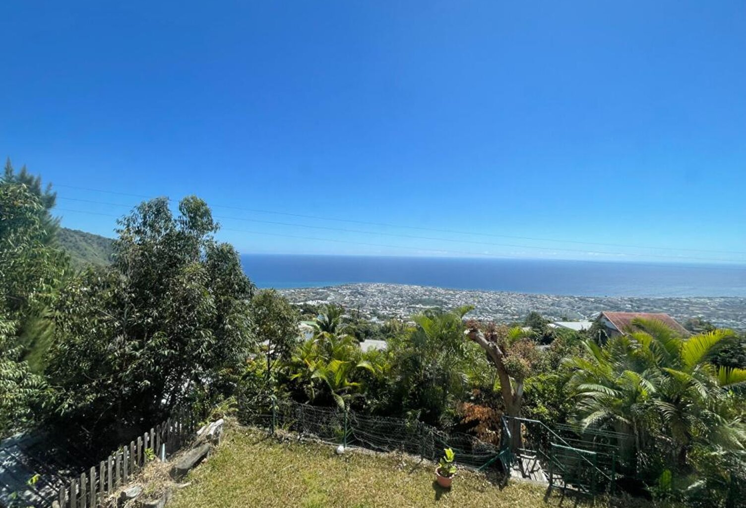 Villa T9 - St Denis - BELLEPIERRE — photo 1