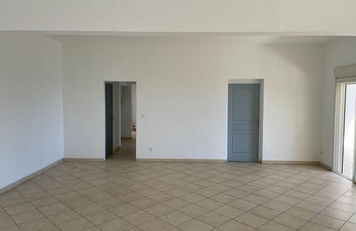 Villa T9 - St Denis - BELLEPIERRE — photo 5