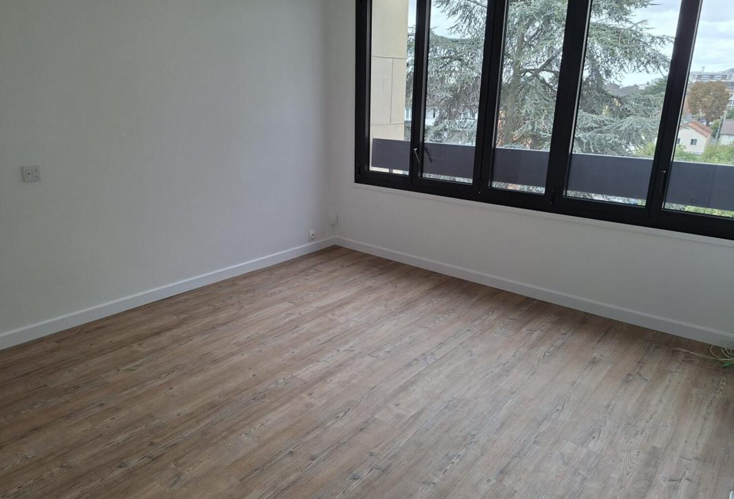 Appartement À Louer + place de parking + cave — photo 1
