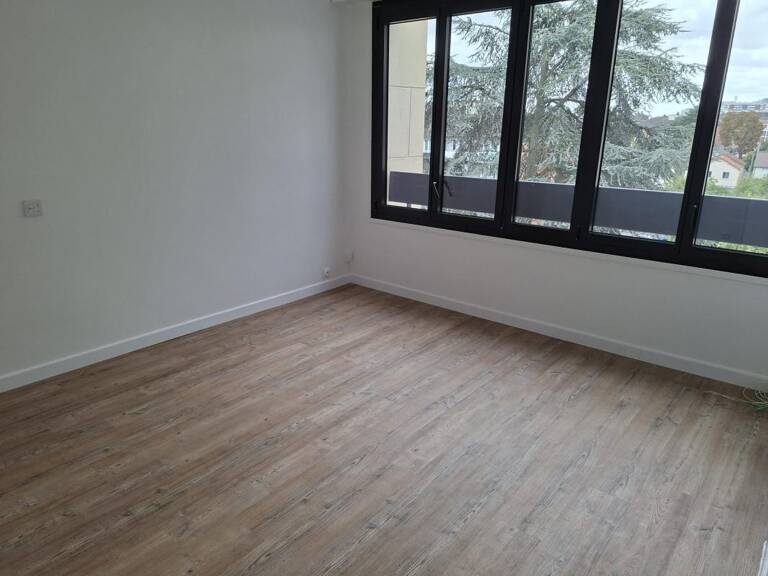 Appartement À Louer + place de parking + cave — photo 1