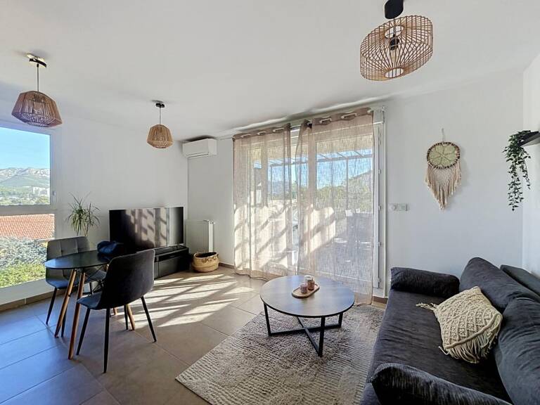 À LOUER – T2 MEUBLÉ AVEC TERRASSE ET GARAGE – LA SEYNE-SUR-MER — photo 1