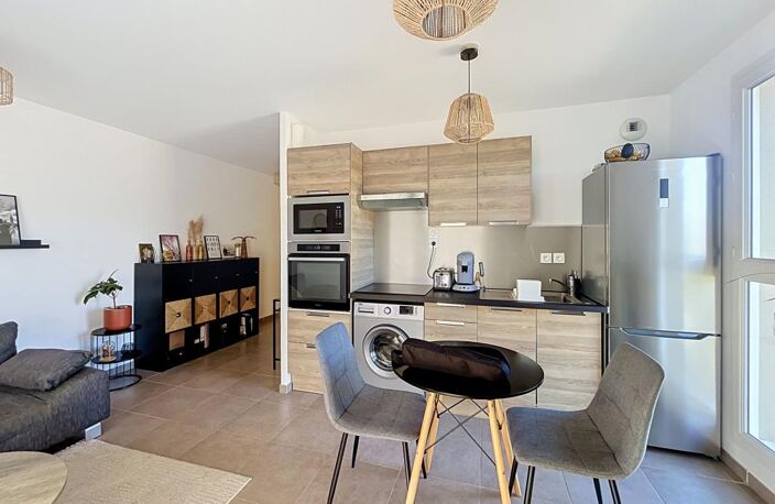 À LOUER – T2 MEUBLÉ AVEC TERRASSE ET GARAGE – LA SEYNE-SUR-MER — photo 2