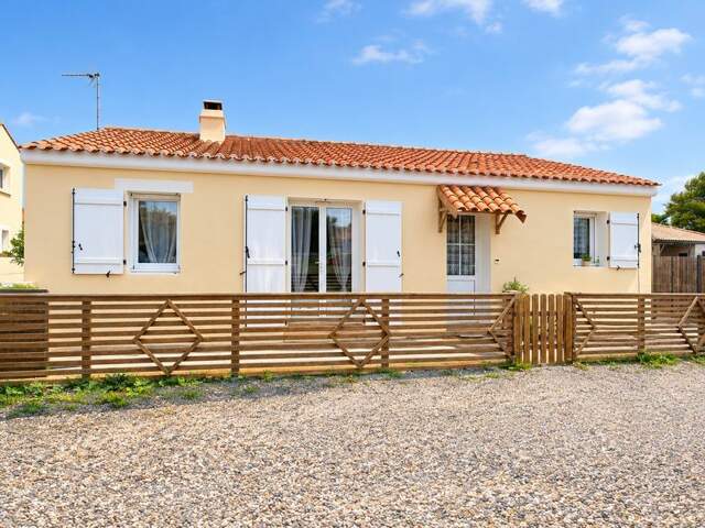 Maison À Vendre Le Château d'olonne — photo du bien