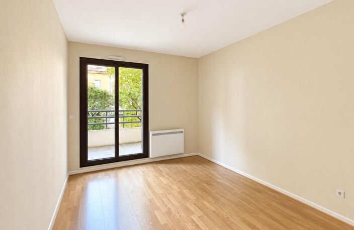 LYON 3E – T4 AVEC BALCONS, GARAGE ET CAVE – À DEUX PAS DE LA PART-DIEU — photo 5