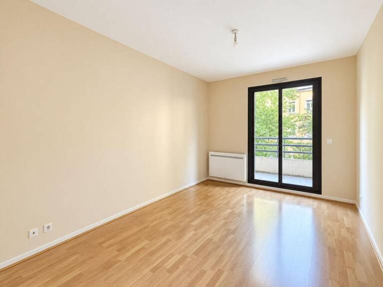 LYON 3E – T4 AVEC BALCONS, GARAGE ET CAVE – À DEUX PAS DE LA PART-DIEU — photo 1