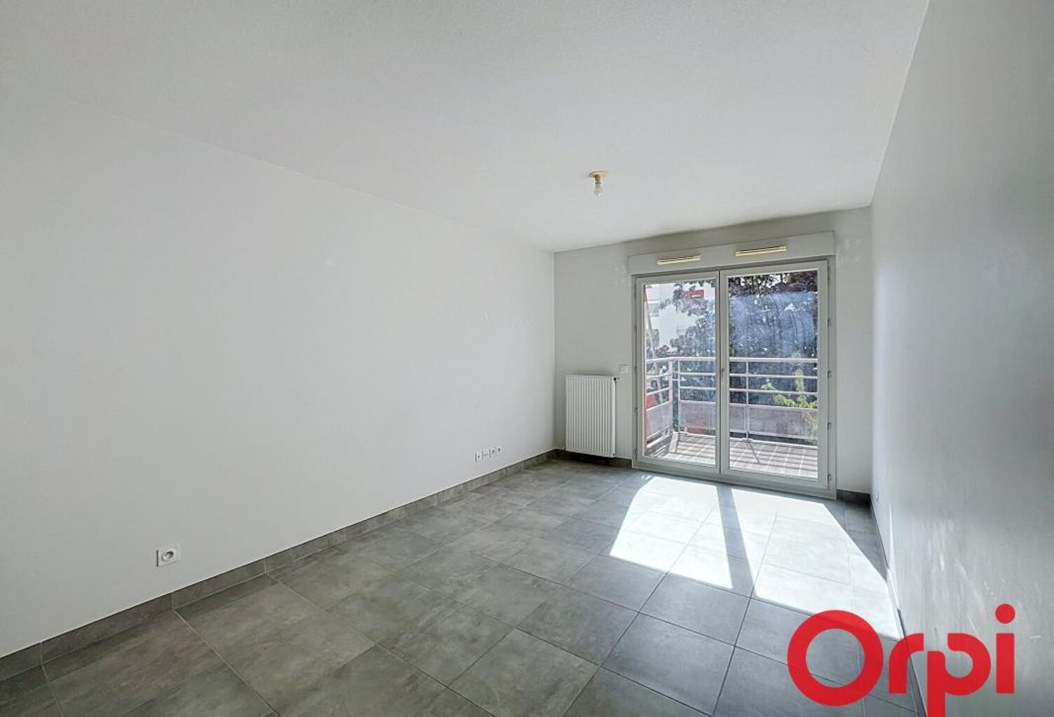 Appartement À Louer - T3 avec Garage Pierre Bénite — photo 1
