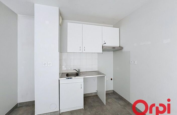 Appartement À Louer - T3 avec Garage Pierre Bénite — photo 4