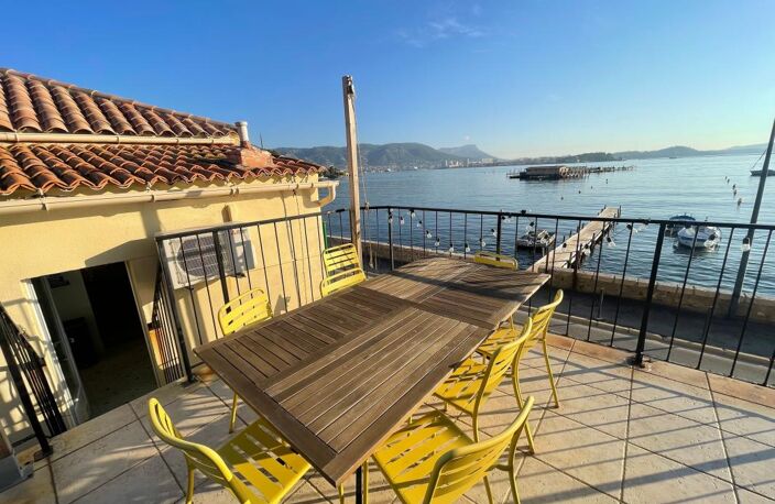 A VENDRE LA SEYNE SUR MER 83500 QUARTIER BALAGUIER LAISON DE PÊCHEURS LES PIEDS DANS L'EAU VUE MER EXCEPTIONNELLE — photo 3