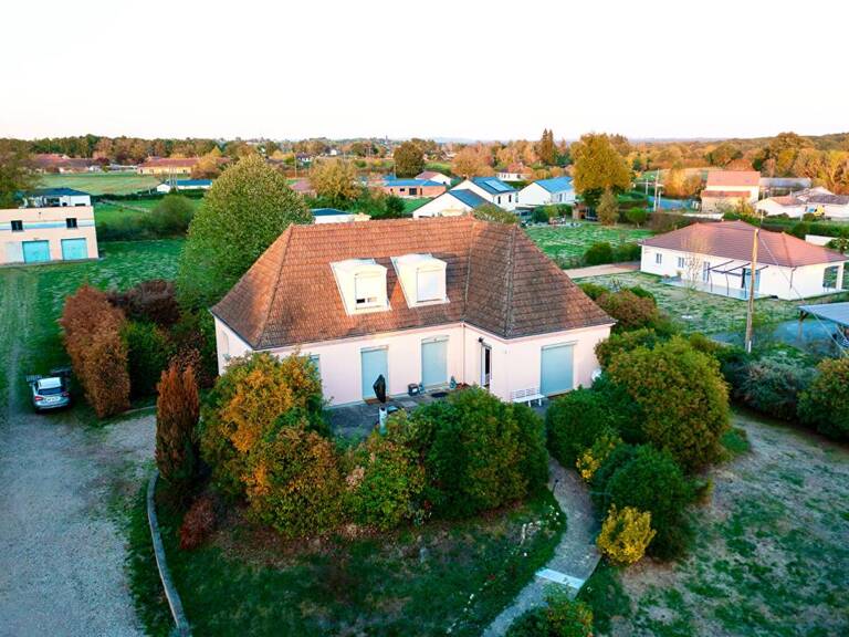 Maison d'architecte de 194 m2 sur un terrain de 5721 m²  avec une grande dépendance — photo 1