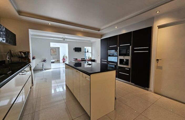 LE PASSAGE maison entièrement rénovée 130 m² - 3 chambres -Terrasse, jardin - double garage - DPE A — photo 3