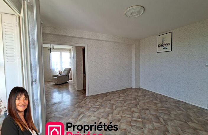 Roanne centre T5 avec balcon, vue dégagée et garage — photo 5