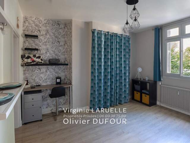Appartement avec cuisine ouverte sur pièce principale et parking, Rouen Gare — photo du bien