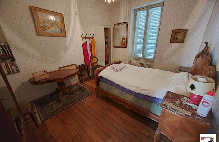 Exclu : CHÂTEAUROUX, MAISON BOURGEOISE, GRAND JARDIN ET BEAU POTENTIEL — photo 5
