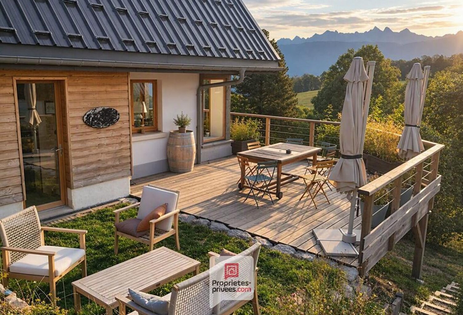 Plateau des Petites Roches (38660) - Chalet avec vue Belledonne - 3 chambres -jardin-  parking — photo 1