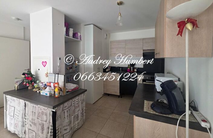 EXCLUSIVITE à VOLX, APPARTEMENT T2, 41 m², dans résidence récente avec parking, ascenseur et piscine — photo 4