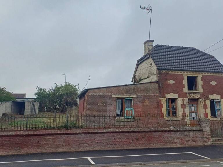 MAISON A DEMOLIR OU REHABILITER A MUIRANCOURT — photo 1