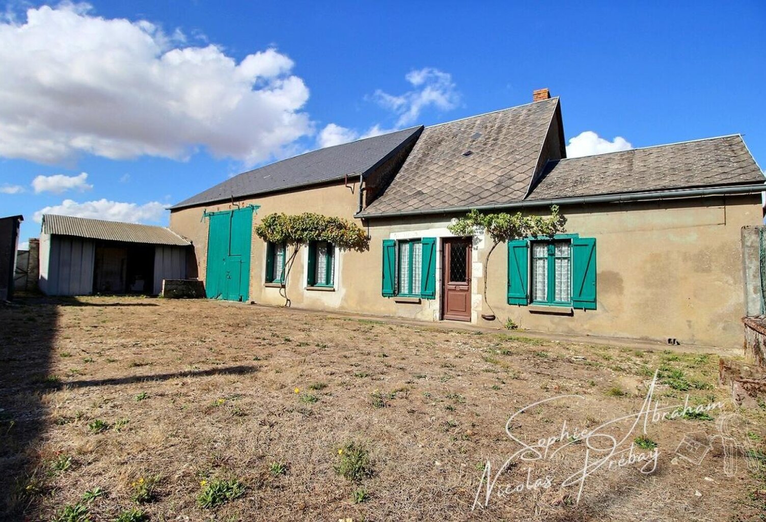Rare ! Fermette avec dépendances et 7900 m² de terrain environ — photo 1