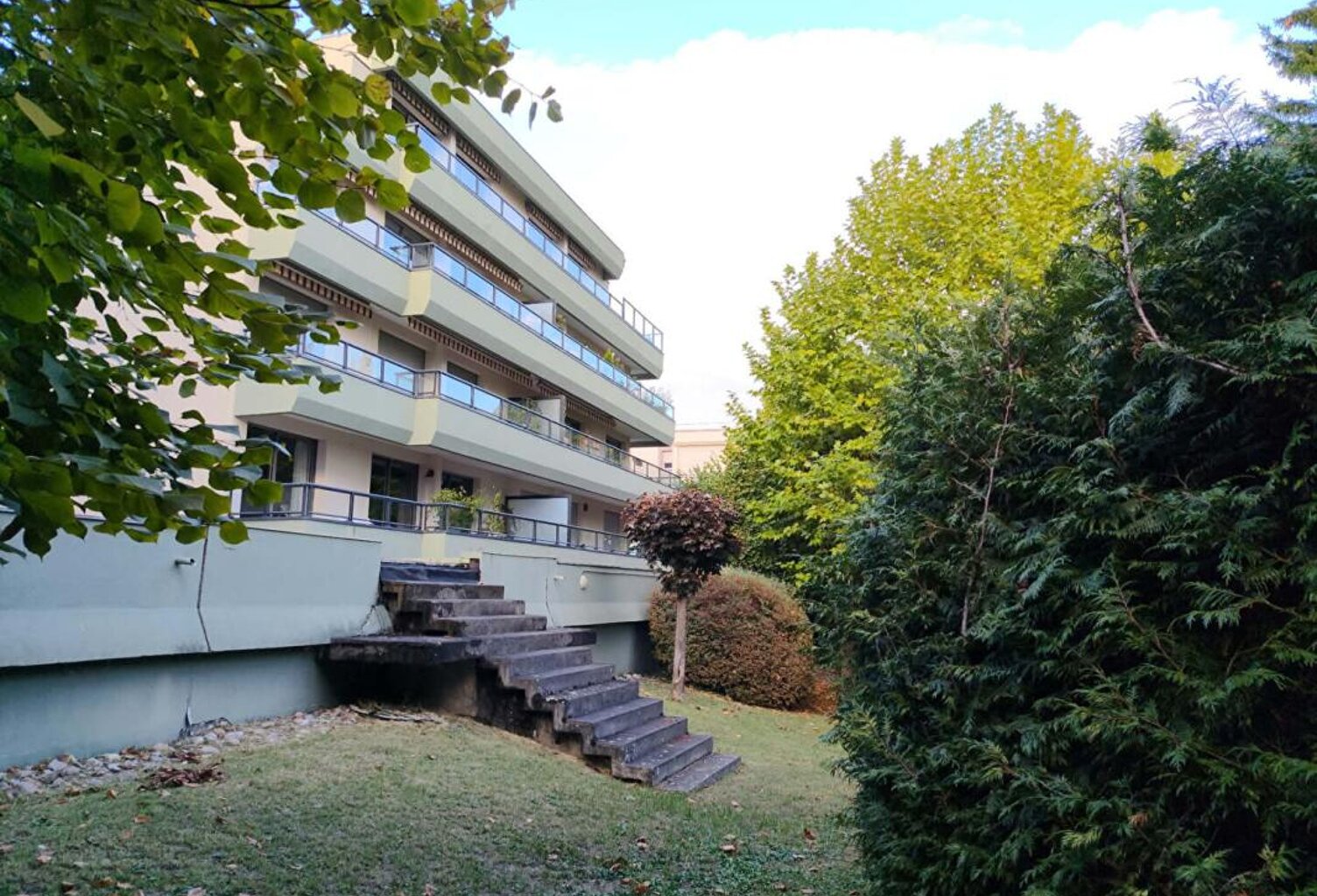 Appartement Clermont-ferrand 3 pièce(s) 84 m2 - Grande terrasse au calme et sans vis à visb — photo 1