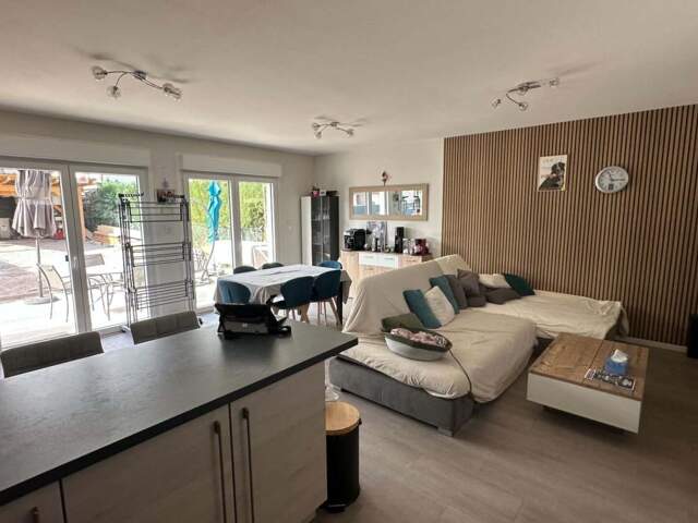 Maison mitoyenne 3 chambres DPE C secteur recherché + extérieur et Carport 2 voitures — photo du bien