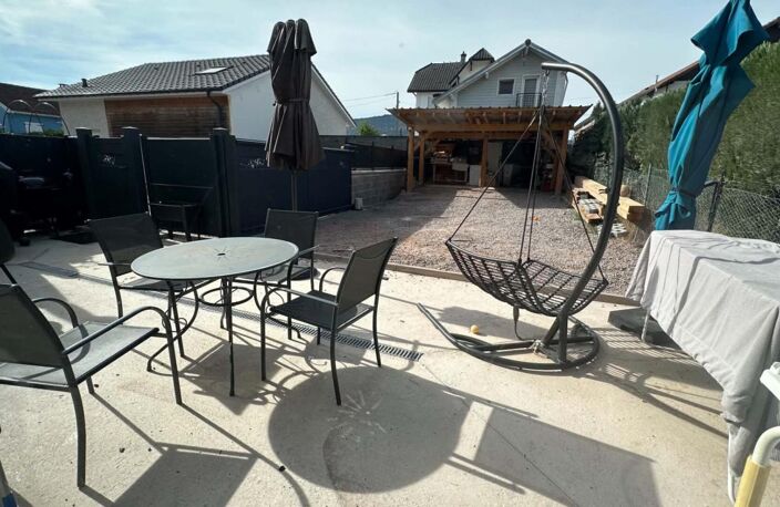 Maison mitoyenne 3 chambres DPE C secteur recherché + extérieur et Carport 2 voitures — photo 4