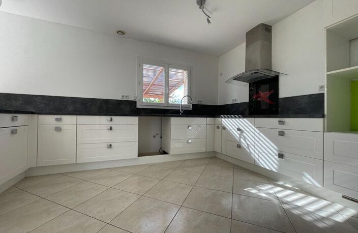 Plain-pied 5 chambres + 1 bureau — photo 4