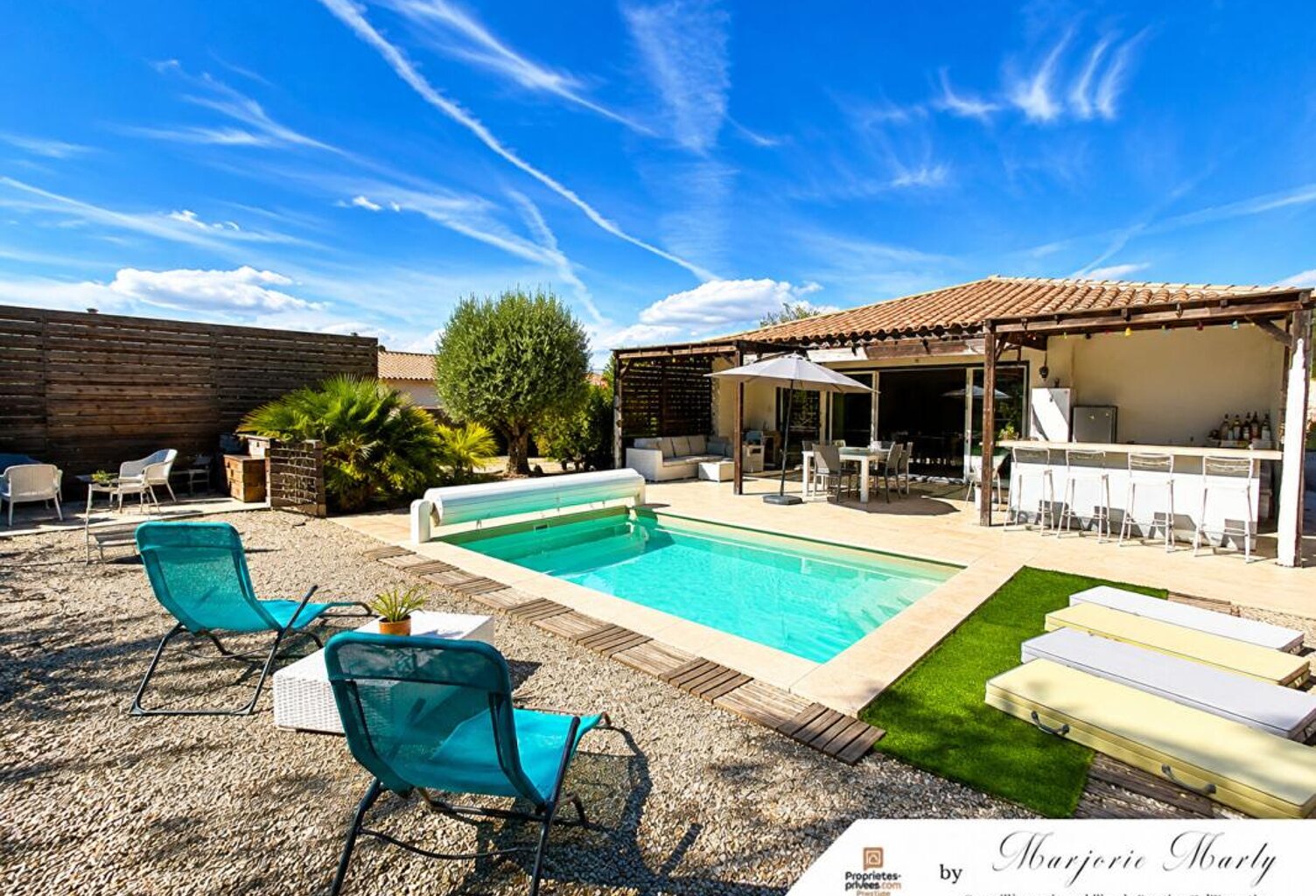 Vente Villa Douzens  - 5 pièce(s)  - 114 m2  avec piscine, jardin et immense garage — photo 1
