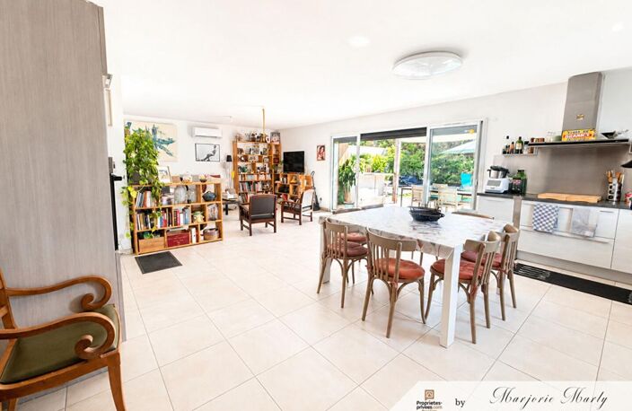 Vente Villa Douzens  - 5 pièce(s)  - 114 m2  avec piscine, jardin et immense garage — photo 2