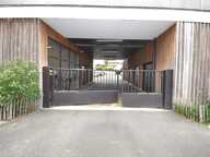 PARKING PRIVE ET SECURISE A AIGUILLON — photo 2