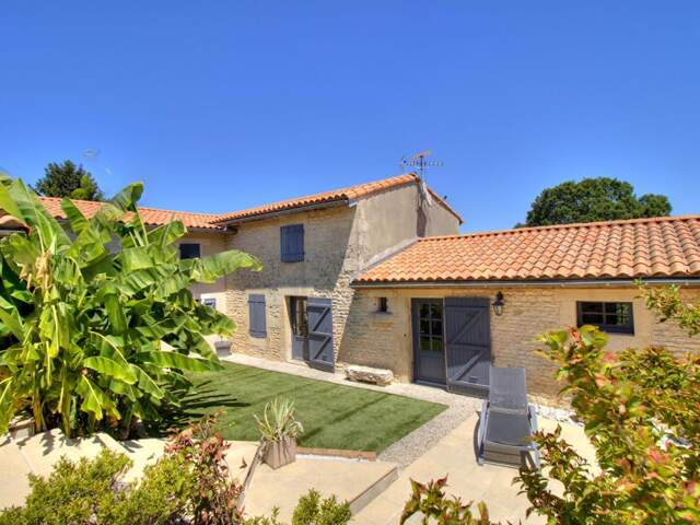 Maison Sainte Ouenne 6 pièce(s) 199 m2 — photo du bien