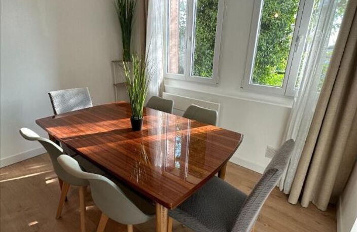 30.GARD.NIMES. Appartement traversant de 62 m² entièrement rénové — photo 4
