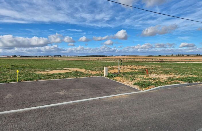 TERRAIN DE 889M² À YÈVRES — photo 3