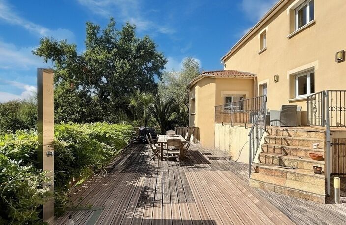Maison Oudon 7 pièce(s) 155.57 m² — photo 2